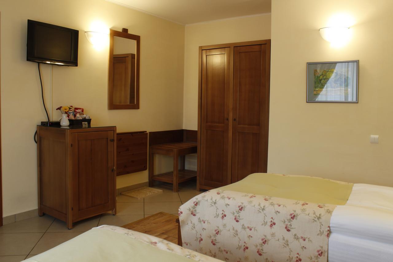 Gasthof Toparceanu - Therme & Airport Otopeni